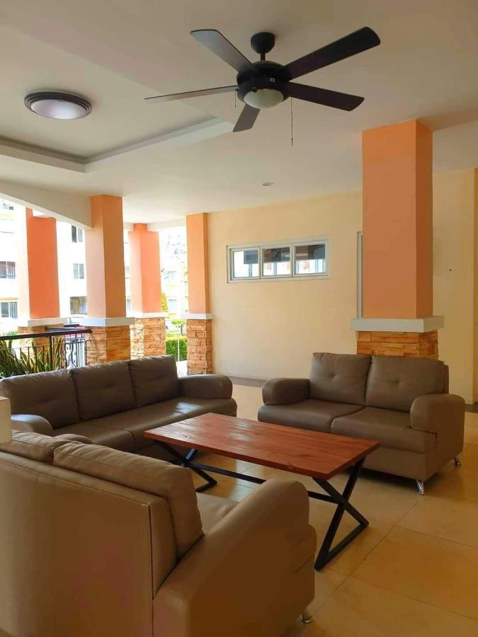 Arezzo Davao Near Sm Lanang & Airport Apartment Exterior photo